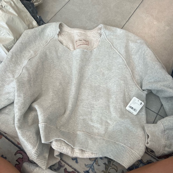 Free people pullover *no longer sold on website* - Picture 3 of 3